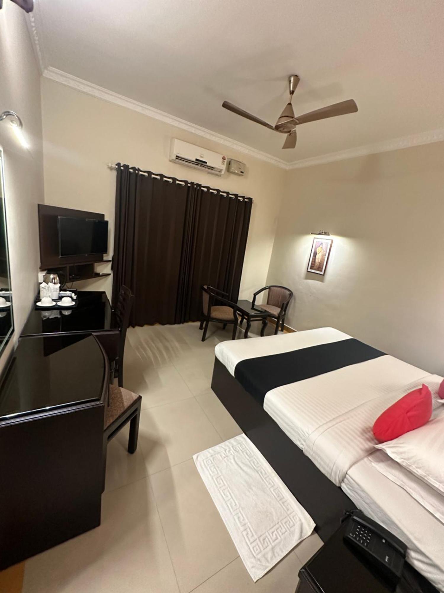 Gd International Redfort Nilambūr Екстериор снимка